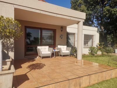 Townhouse For Rent in Waterkloof, Pretoria