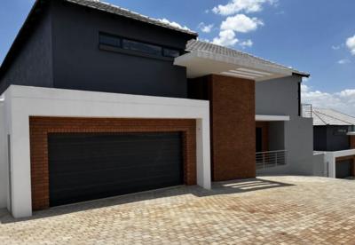 House For Rent in Waterkloof Ridge, Pretoria