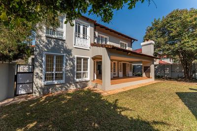 Cluster Complex For Sale in Menlo Park, Pretoria