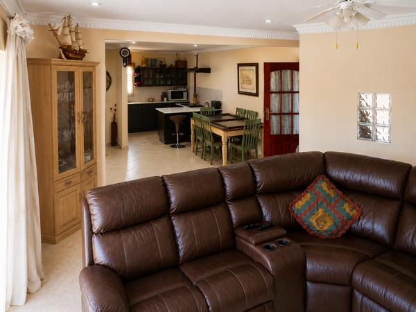 Townhouse For Rent in Newlands, Pretoria